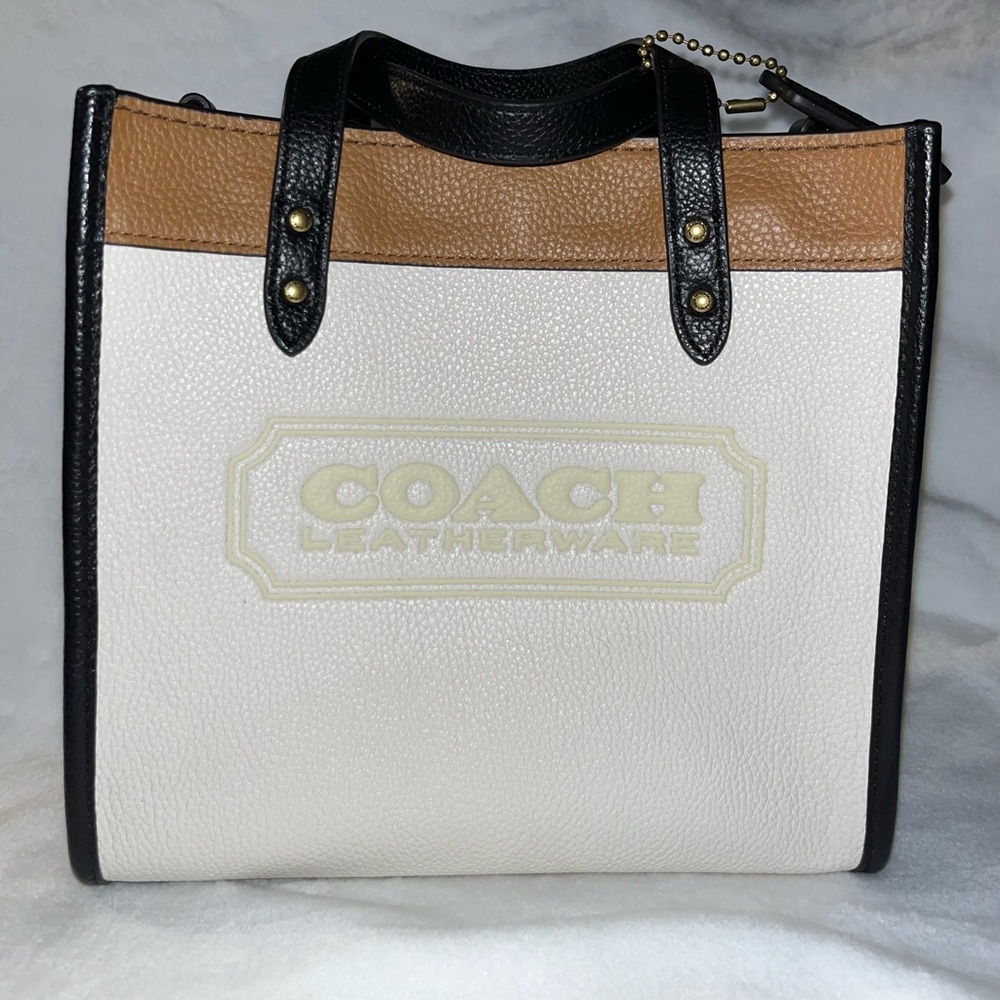 Coach Tote 22